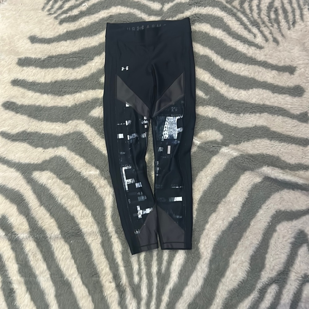 Women’s Small Under Armour leggings